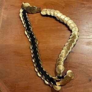 Vintage gold metal stretch belt